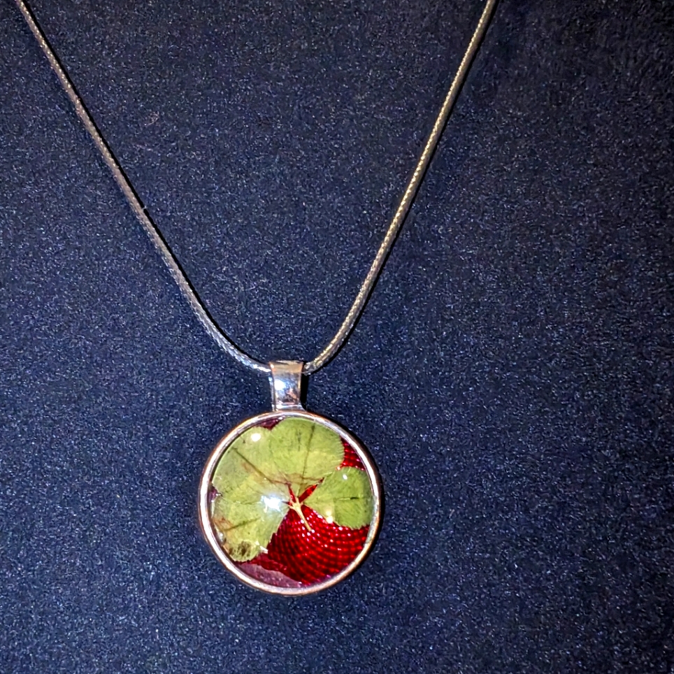 Real 4 Leaf Clover Pendant Necklace